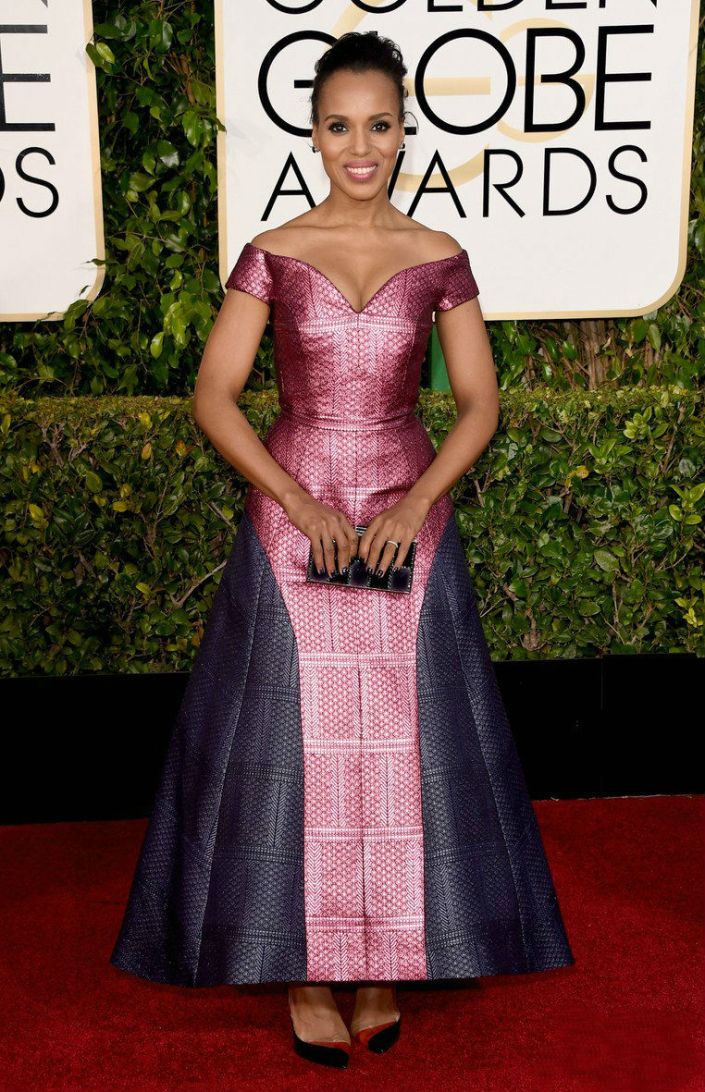 kerry-washington-is wearing a Mary Katrantzou gown Christian Louboutin shoes a Judith Leiber clutch and Neil Lane jewelry